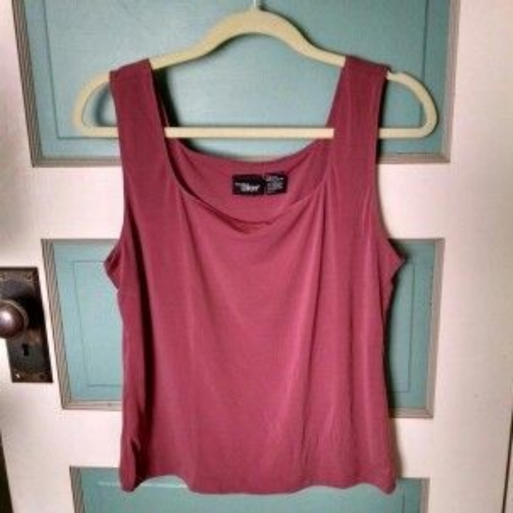 Boutique Europa NWOT Tank
